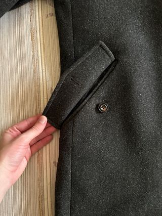 Abrigo con capucha para hombre