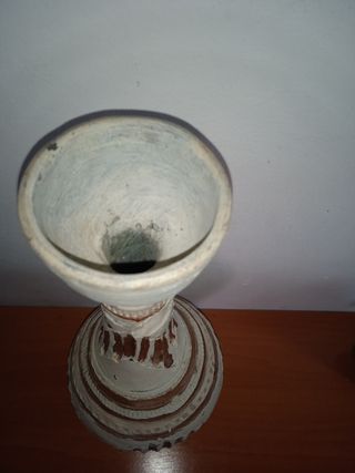 Jarrón de cerámica antiguo