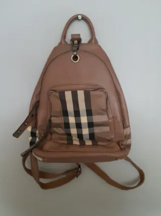 Mochila Marrón y Multicolorlas 3 por 15.