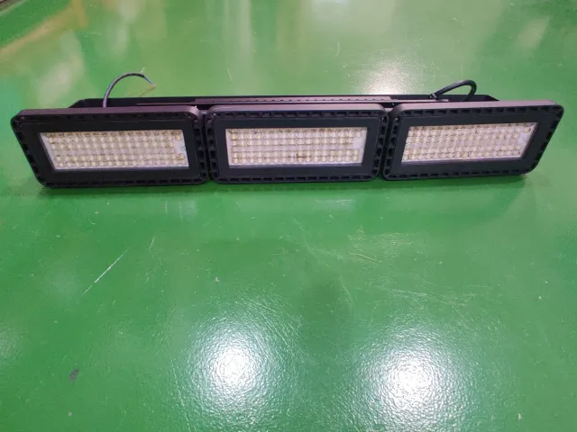 Lineal LED 280W RGBW Colores para espectáculos