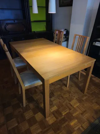 Conjunto mesa comedor y 4 sillas madera