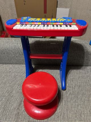 Pianola Bontempi per bambini con sgabello