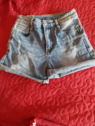 Shorts vaqueros desgastados