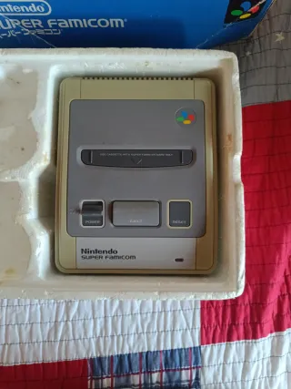 Super Famicom (con caja y manuales)