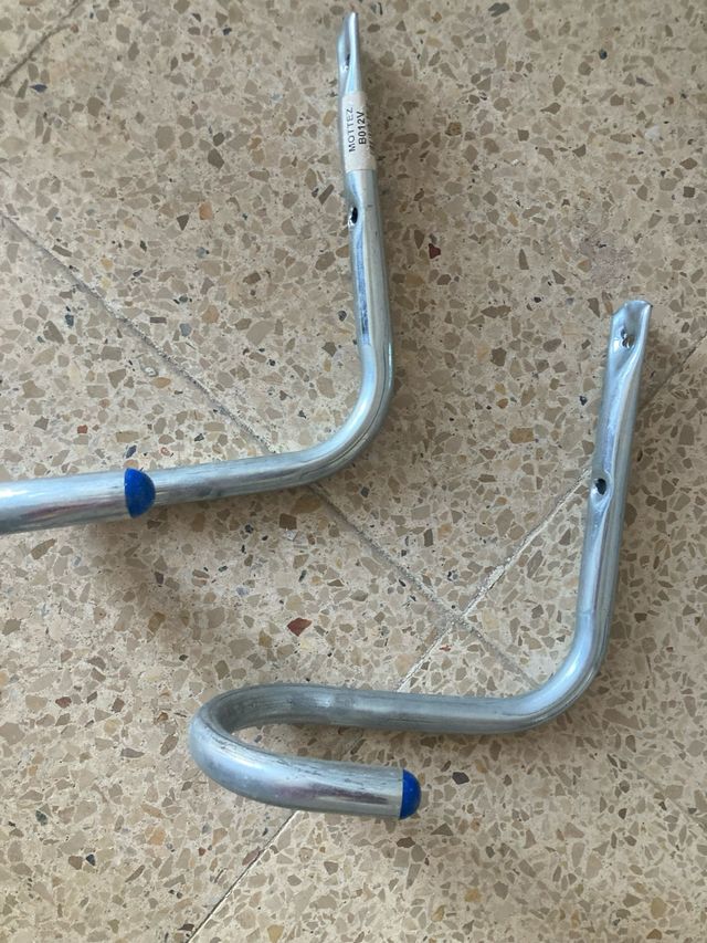 Ganchos metálicos para colgar