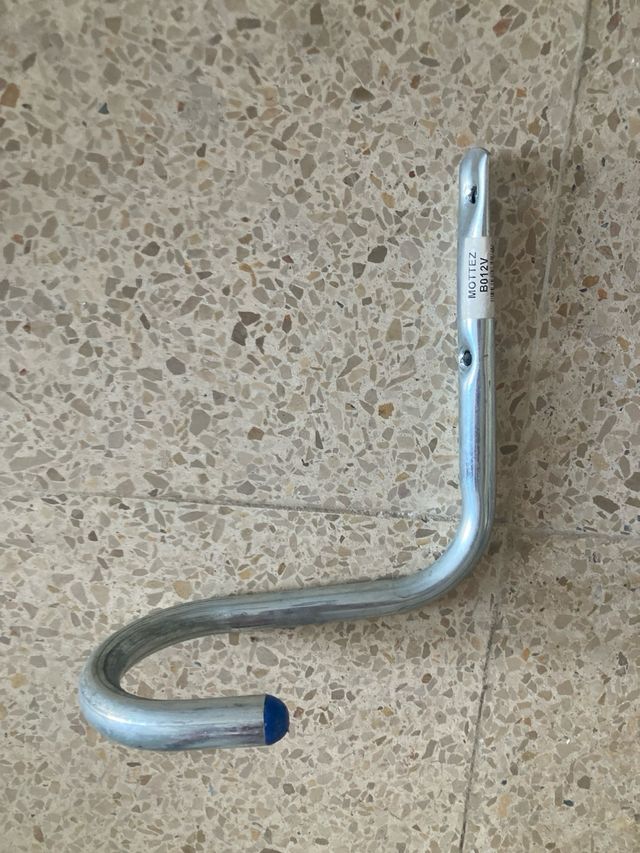 Ganchos metálicos para colgar