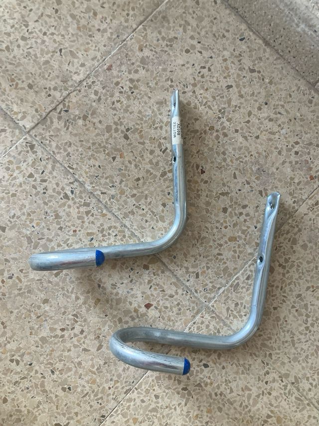 Ganchos metálicos para colgar