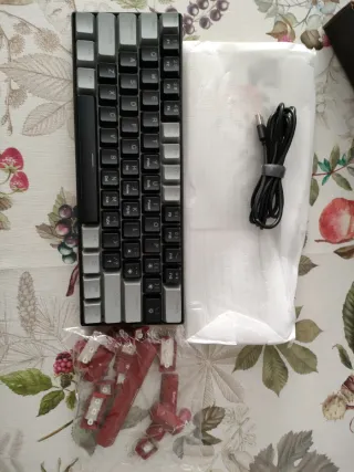 Teclado Mecánico Nuevo Negro y Gris