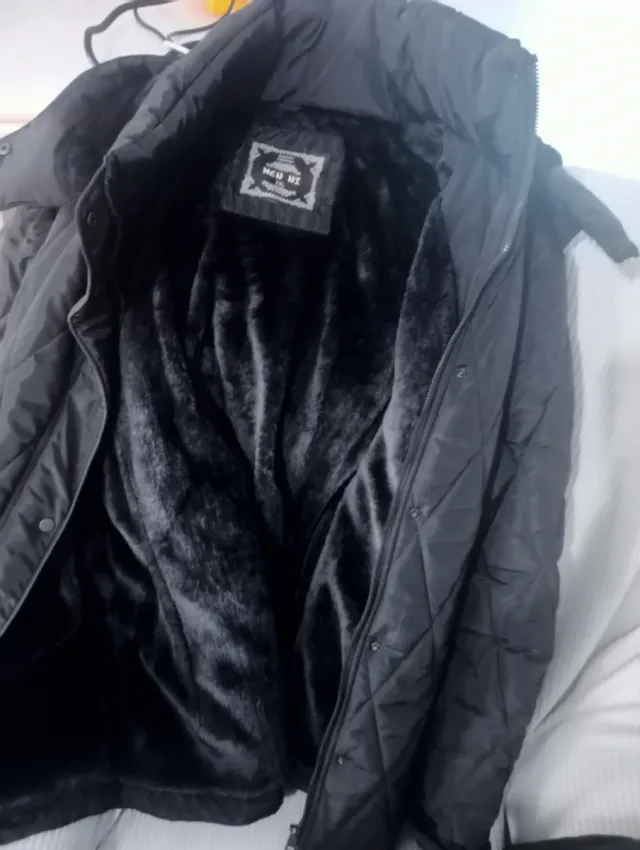 Chaqueta acolchada negra mujer