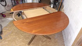 Mesa redonda extensible de madera
