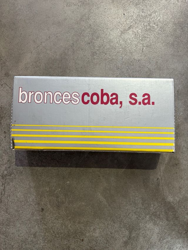 Juego Manivelas con placa bocallave C-B Yale 85MM