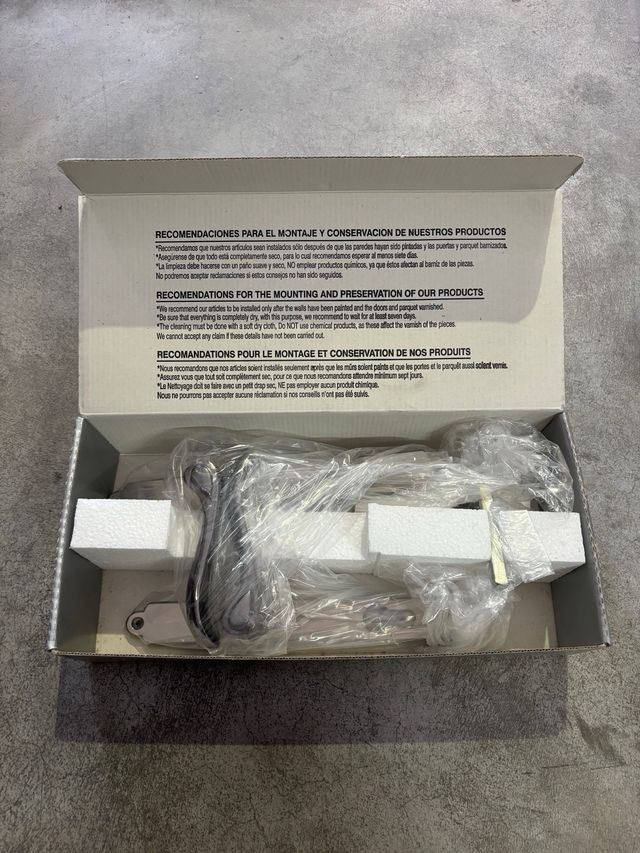 Juego Manivelas con placa bocallave C-B Yale 85MM