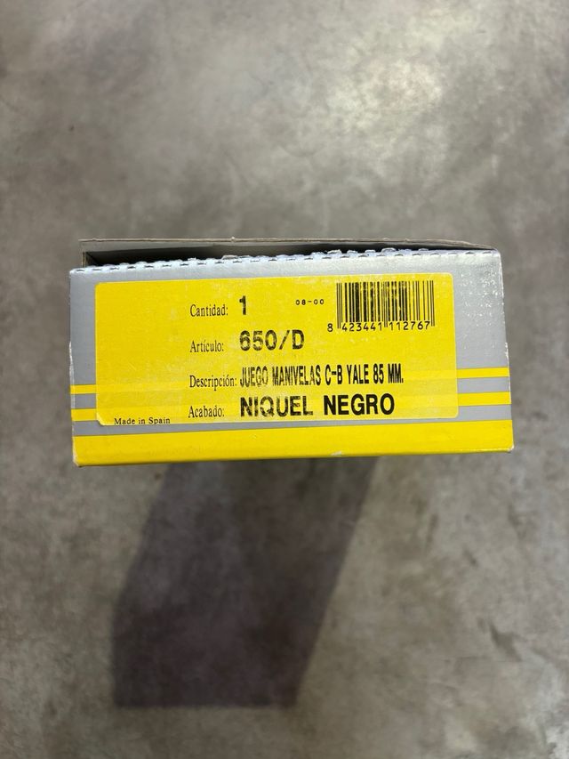 Juego Manivelas con placa bocallave C-B Yale 85MM