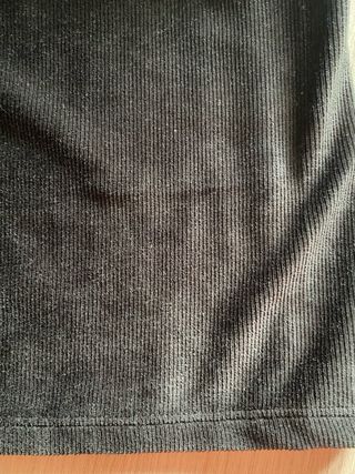 Pantalón negro canalé