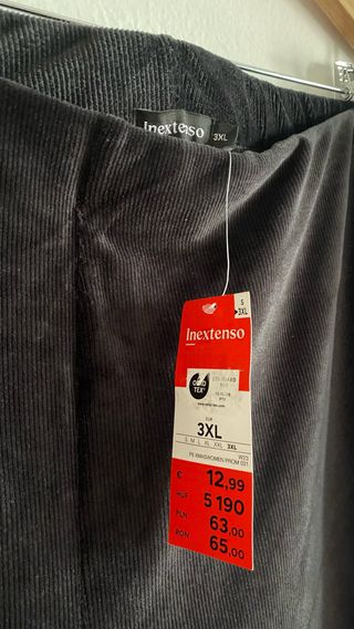 Pantalón negro canalé