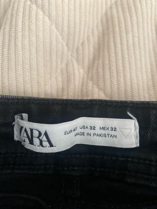 Pantalones vaqueros Zara negros