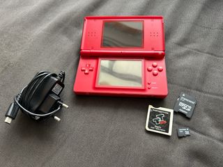 Nintendo DS Lite Roja + Accesorios