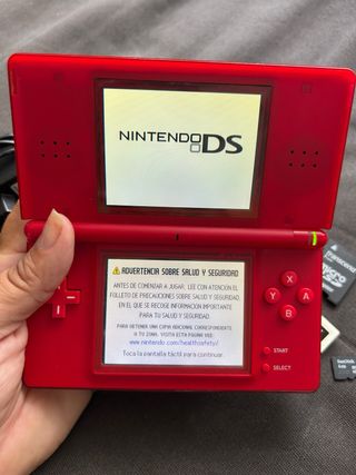 Nintendo DS Lite Roja + Accesorios