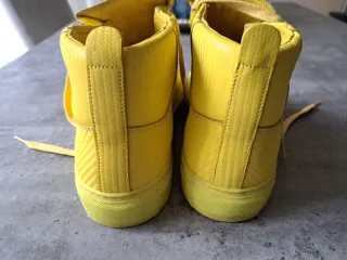 Zapatillas Balenciaga Amarillas. 