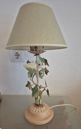 Lampada da soffitto e 2 comodini