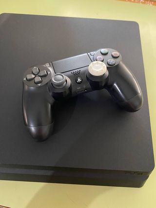 PS4 Slim 1TB + Mando + 2 Juegos