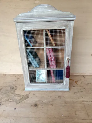 Estantería decorativa estilo provenzal