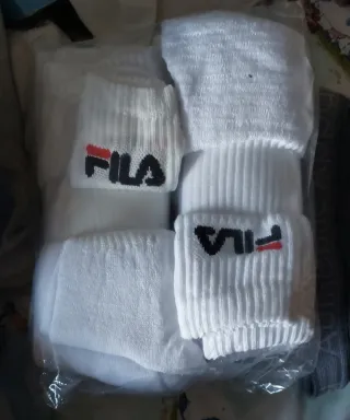 Lote 54 pares calcetines Fila blancos