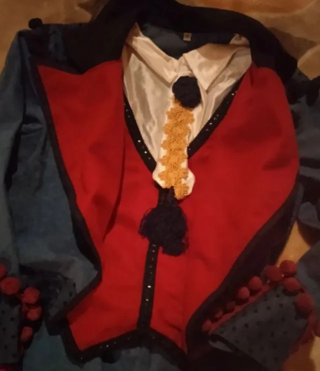 Traje Goyesco Azul y Rojo