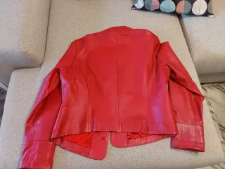 Chaqueta Piel Roja Mujer