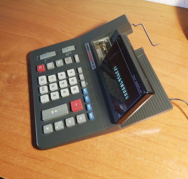 Calculadora Casio Color (año 1.985)