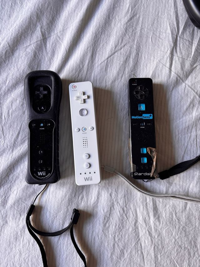 Nintendo Wii Negra con Accesorios
