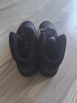 Botas Adidas Negras número 39 y 1/3