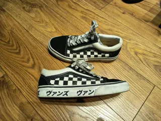 Zapatillas Vans Old Skool Negras y Blancas