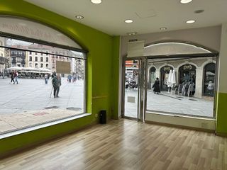 Local comercial en alquiler en Centro en Avilés