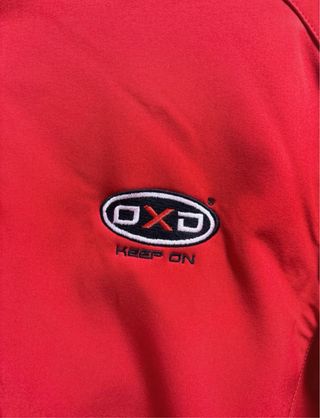 Abrigo impermeable OXD rojo