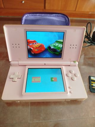 Nintendo DS Lite + Funda + Cargador + 4 Juegos