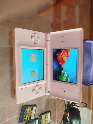 Nintendo DS Lite + Funda + Cargador + 4 Juegos