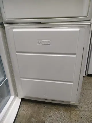 Nevera AEG, No Frost 2.00x60cm