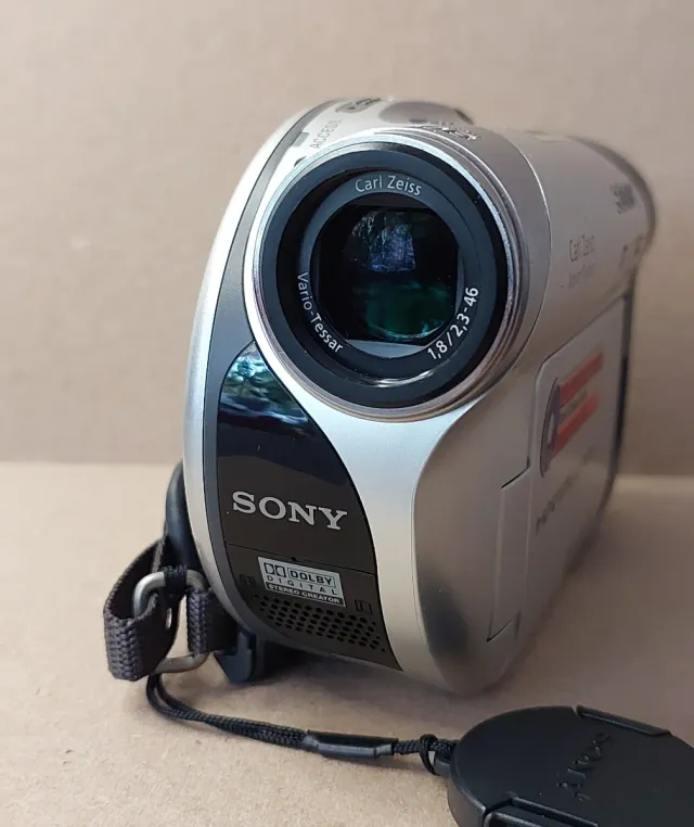 Videocámara Sony Handycam DCR-DVD 105 Carl Zeiss