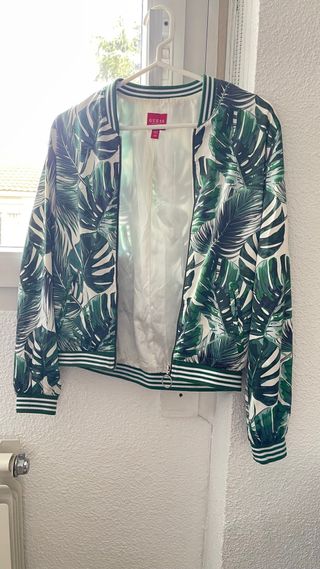 Bomber Guess estampado hojas verde mujer XS