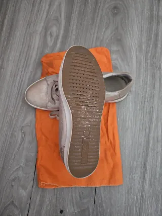 Zapatos Geox plateados como nuevos
