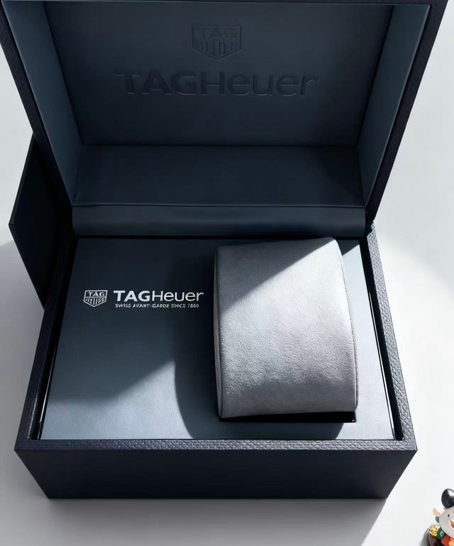 Caja y documentación TAG Heuer