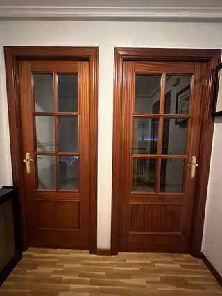 Puertas de madera con cristal y sin cristal