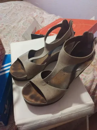 Sandalias plataforma grises beige talla 39