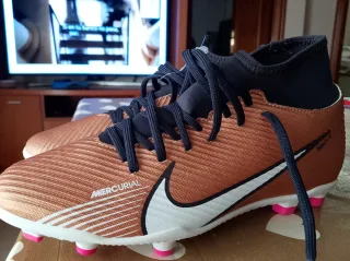 Botas de fútbol Nike Mercurial sin usar