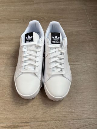 ADIDAS COURT TOURINO