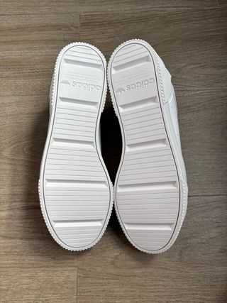 ADIDAS COURT TOURINO
