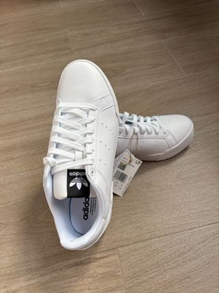 ADIDAS COURT TOURINO