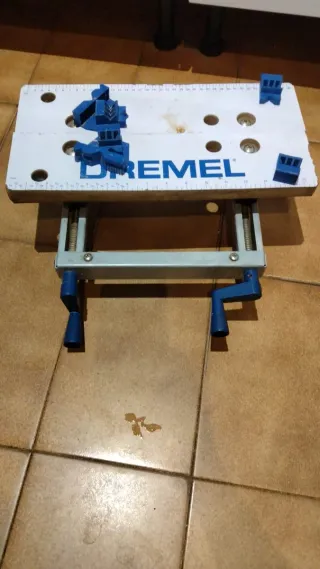 Mesa de proyectos Dremel 2600