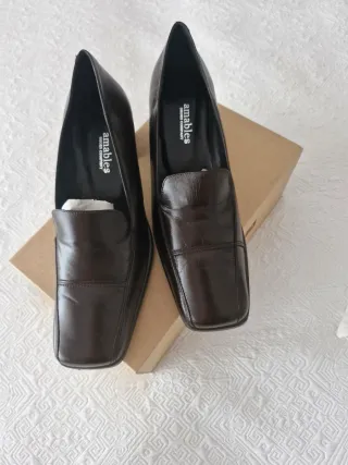 Zapatos Amables Marrones Talla 39